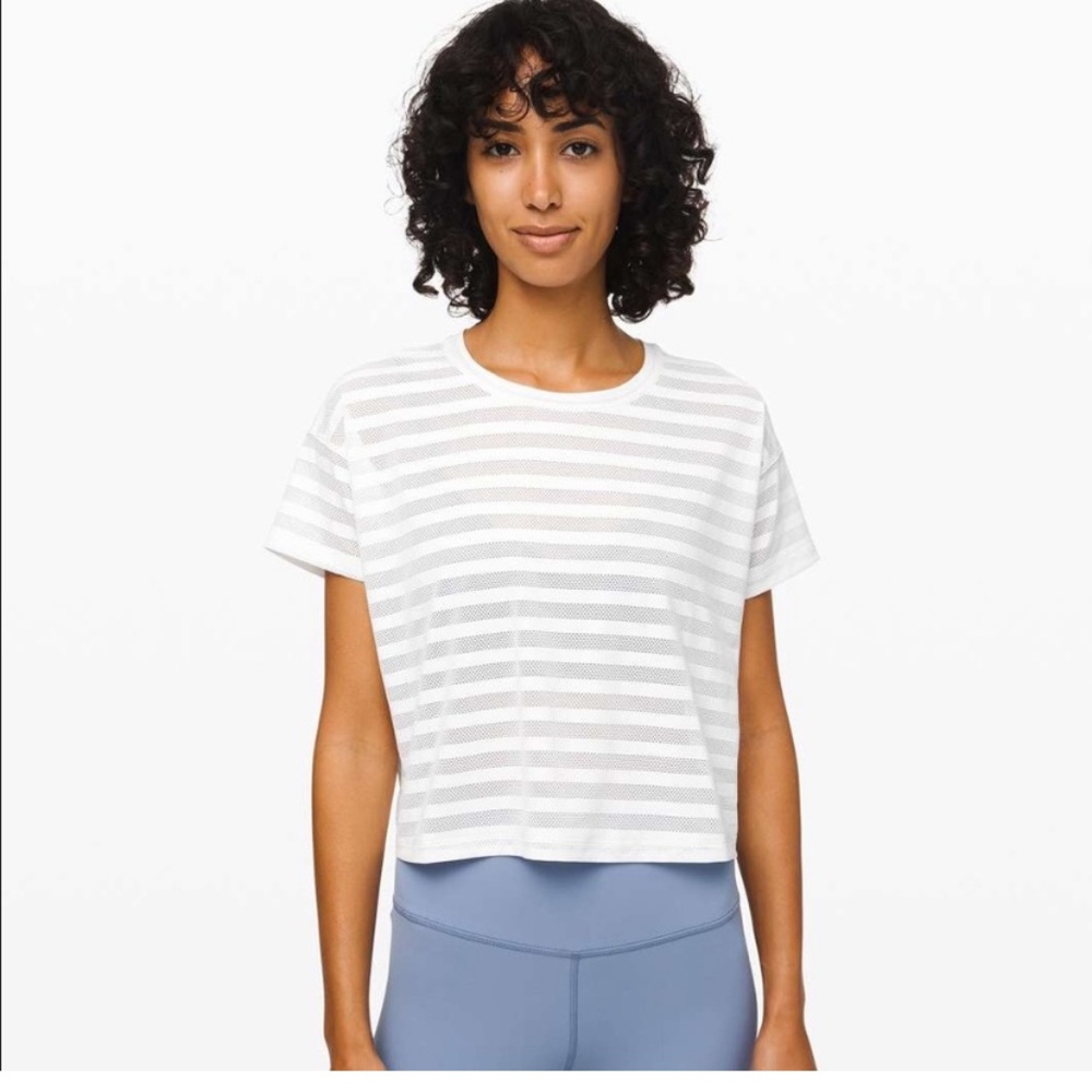 Lululemon 🍋 Cate’s Tee mesh